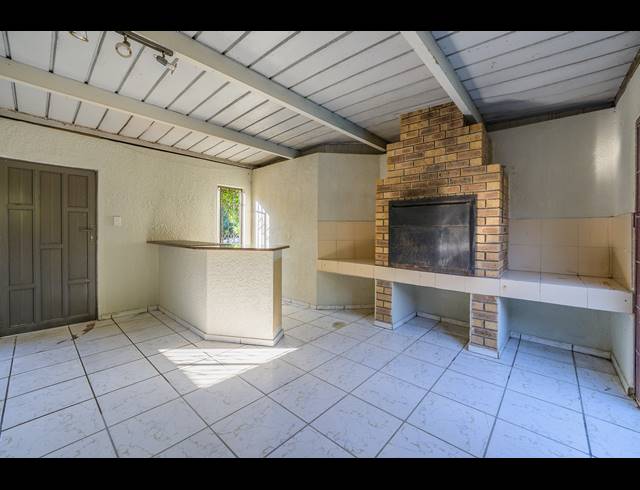 4 BEDROOM HOUSE FOR SALE IN NEW GERMANY